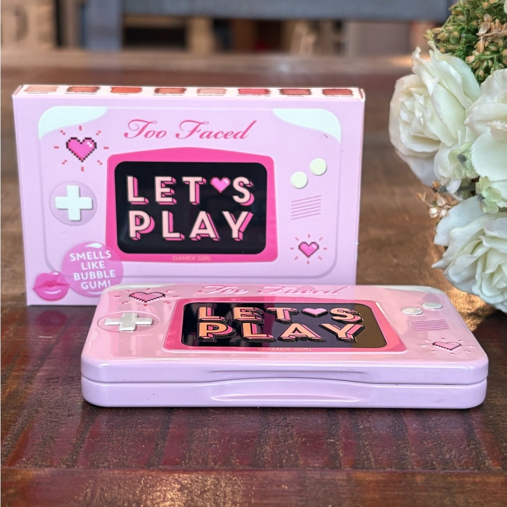 NEW Too Faced LET’S PLAY Mini On-The-Fly EYE SHADOW PALETTE Gamer Girl! - Picture 3 of 8